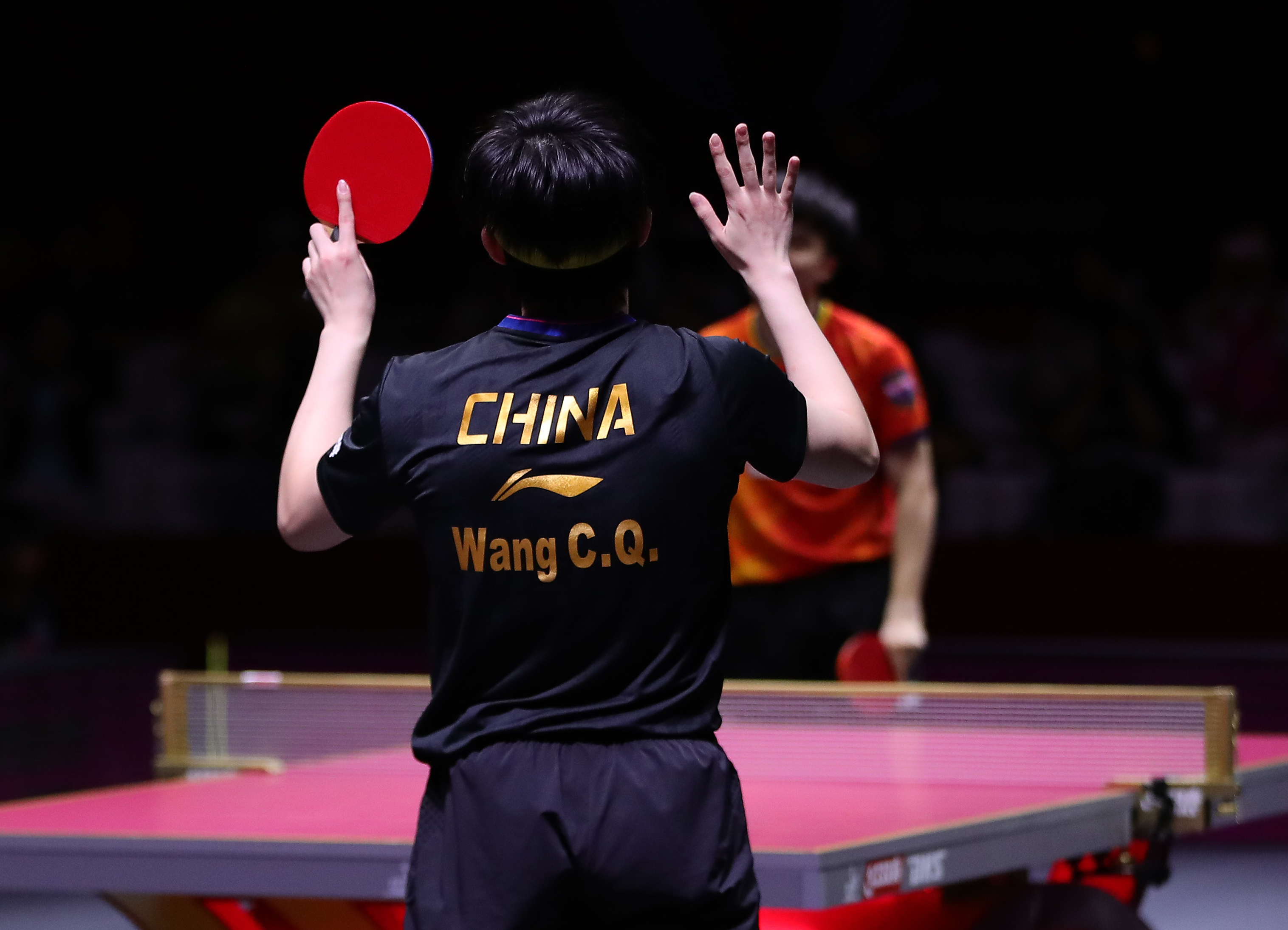 乒乓球选手刷新世界纪录，震撼全场