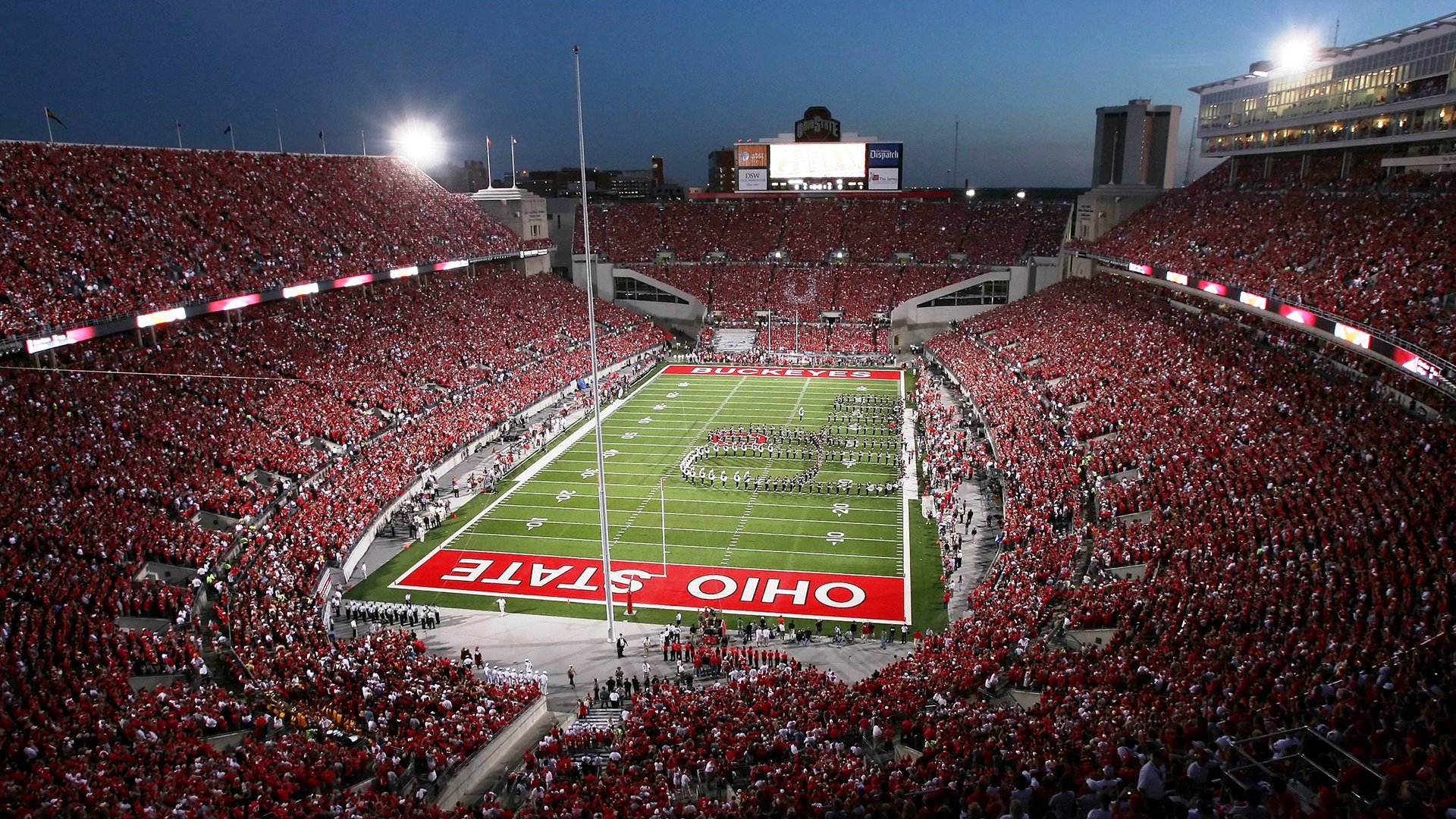 切特·霍姆格伦，在戈贝尔退位的夜晚，为新王加冕