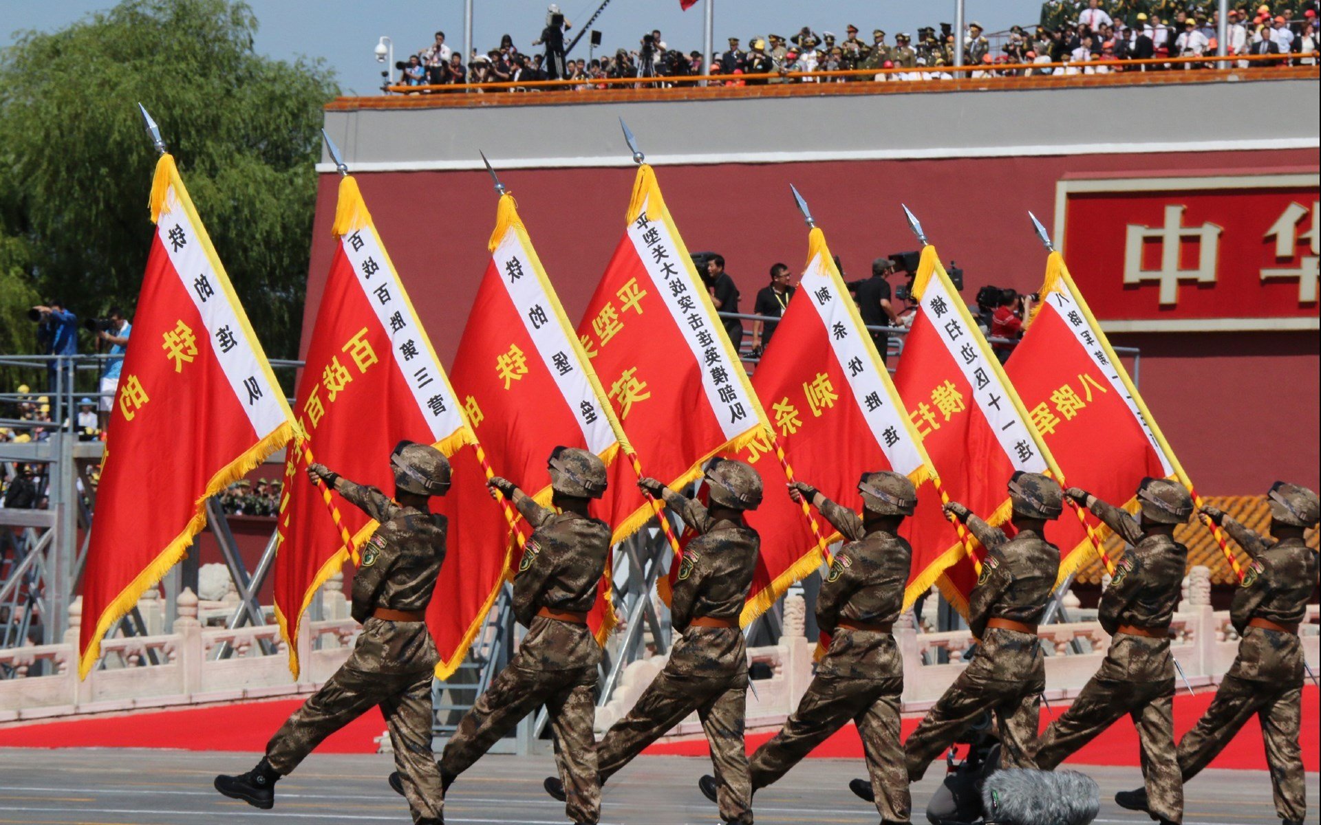 开云体育-为了写出唯一性，我选择将这场比赛剥离出纯粹的竞技层面，赋予它更深的隐喻—关于流亡、回归与身份认同